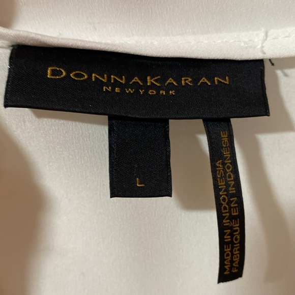 Donna Karan New York off white long sleeve blouse.  Mint condition - Picture 2 of 7